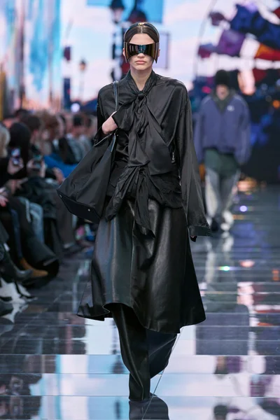 Look 34
